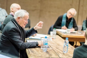 Peter Stein w czasie prób „Borysa Godunowa” - Teatr Polski. Fot. Krzysztof Bieliński